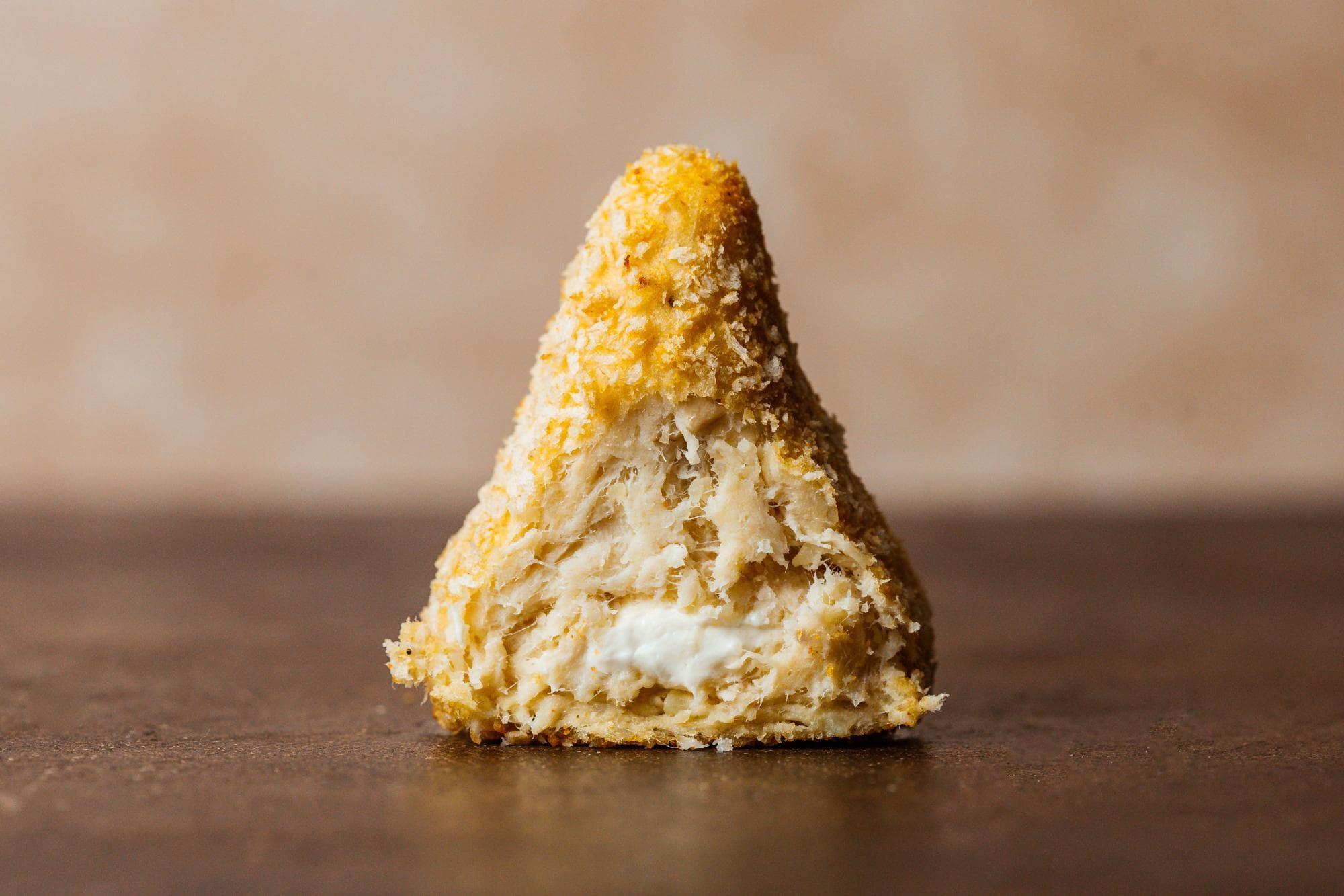 Coxinha Fit de Frango Recheada com Requeijão Cremoso
